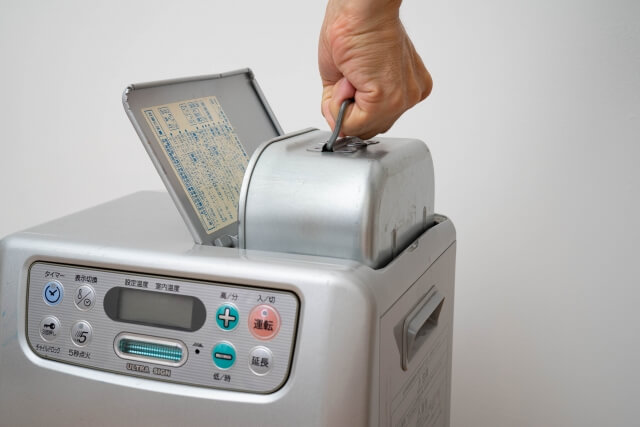 石油ファンヒーターは5リットルで何時間もつ？